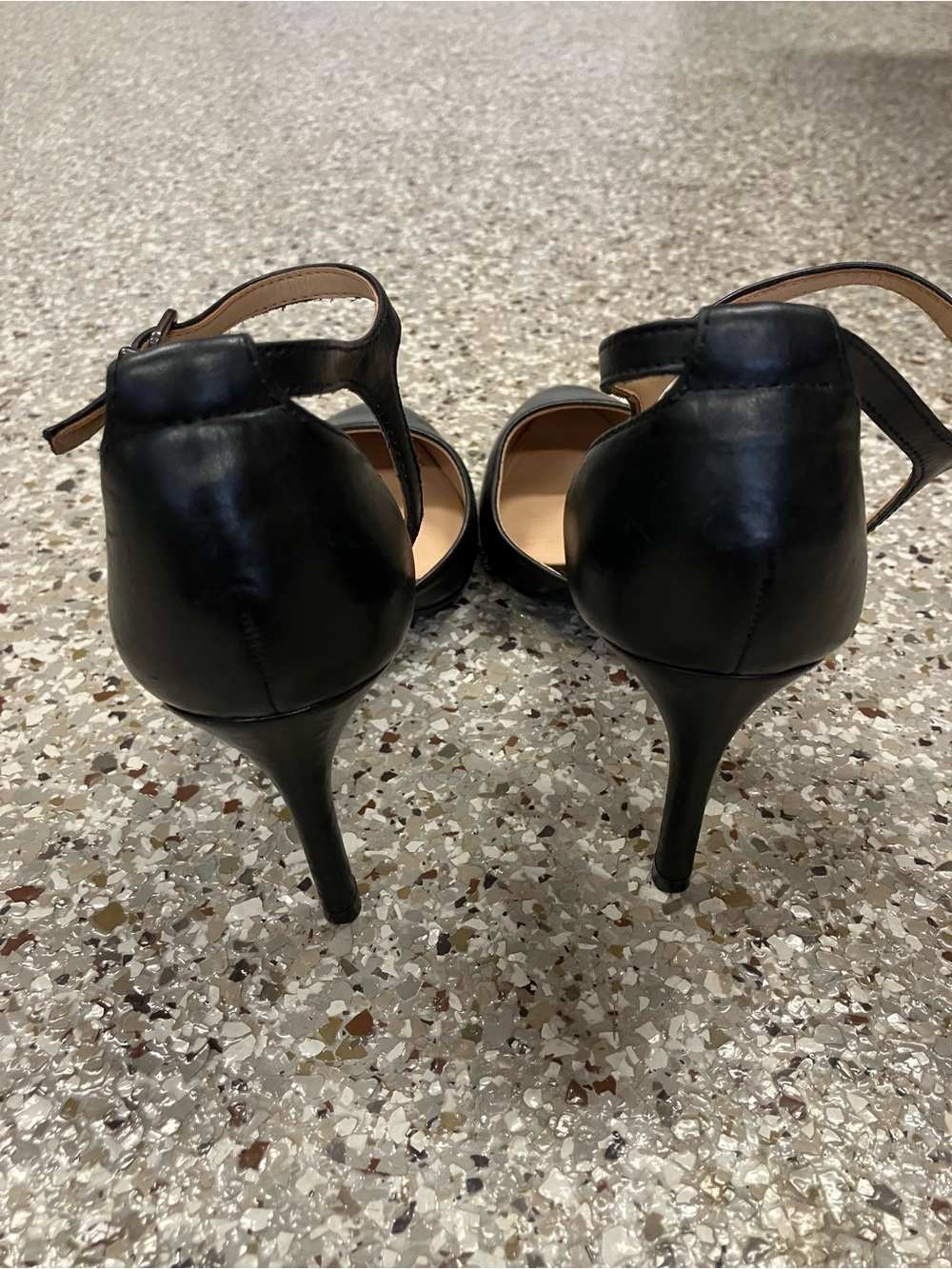 Antonio Melani MAYNAE Women's Black Leather High Heel (8) - Picture 5 of 8